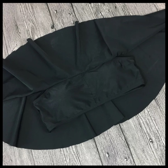 Marilyn Ruffle Bikini TOP ONLY - Picture 10 of 13